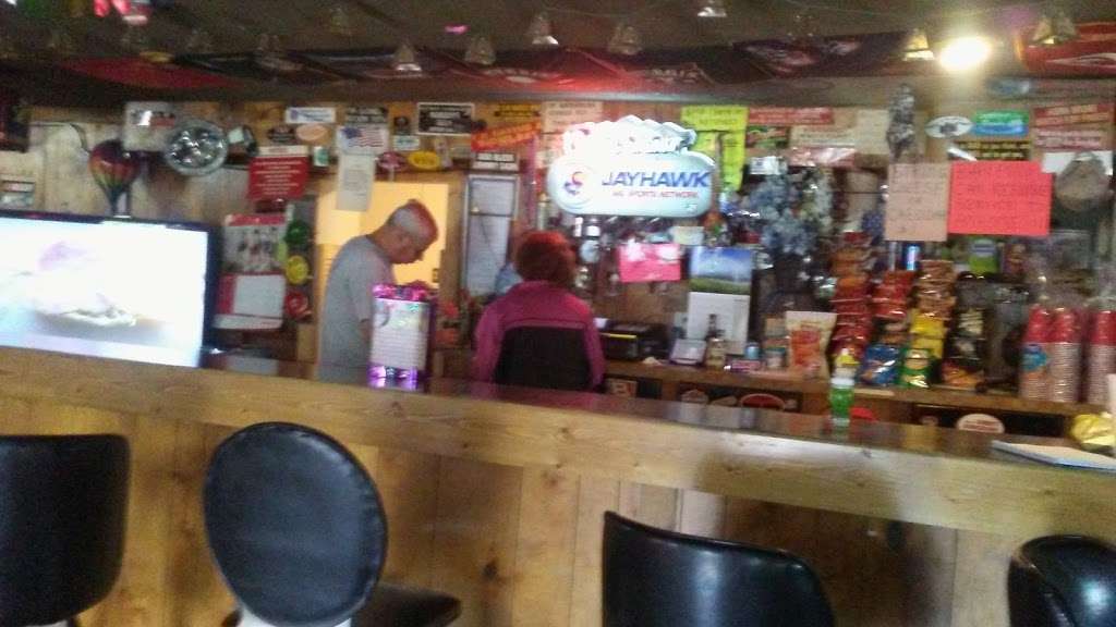 Hurricane Sherrys Bar | 625 S Main St, Wellsville, KS 66092 | Phone: (785) 242-1918