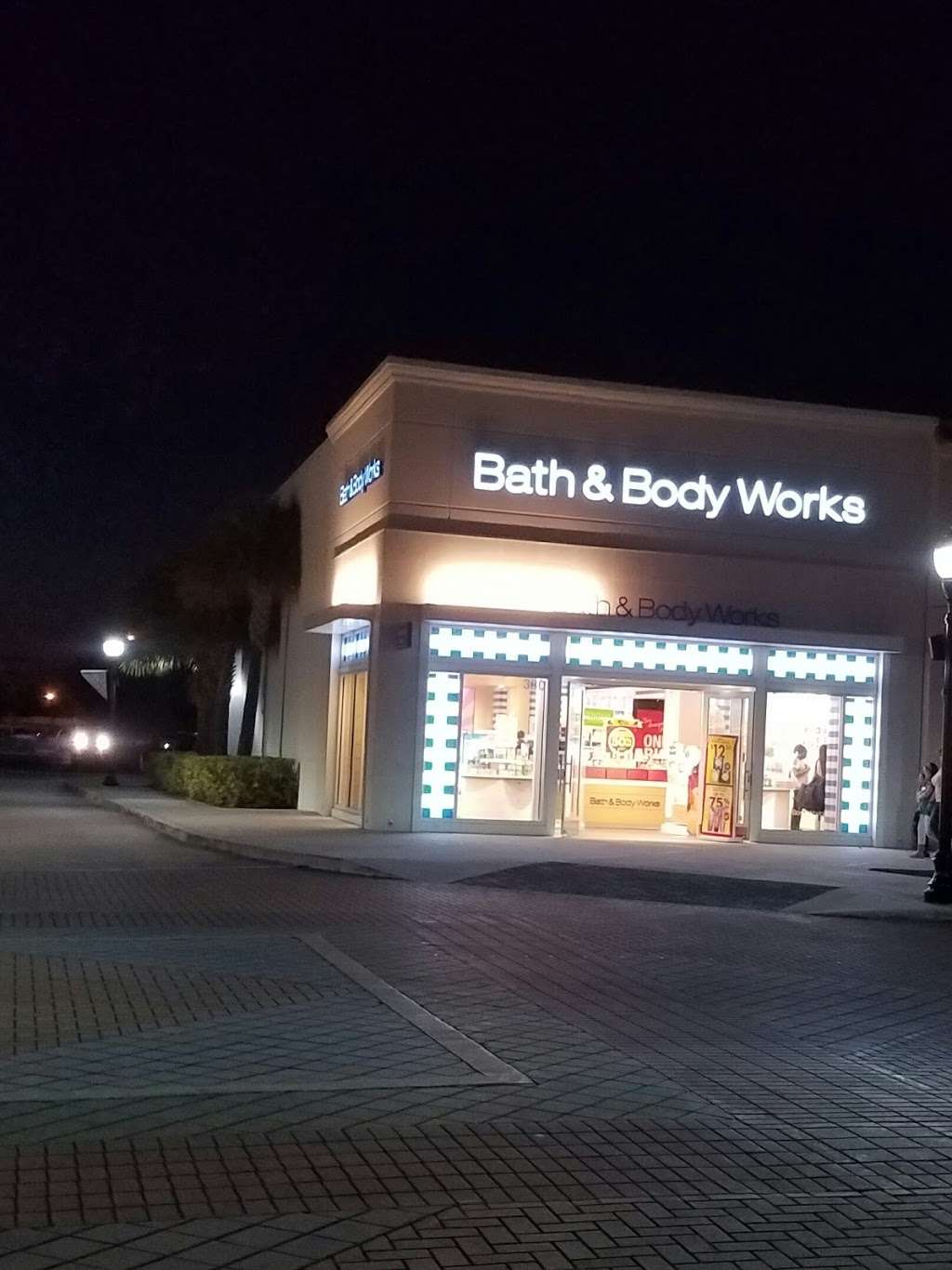 Bath & Body Works | 330 SW 145th Terrace, Pembroke Pines, FL 33027, USA | Phone: (954) 443-7590