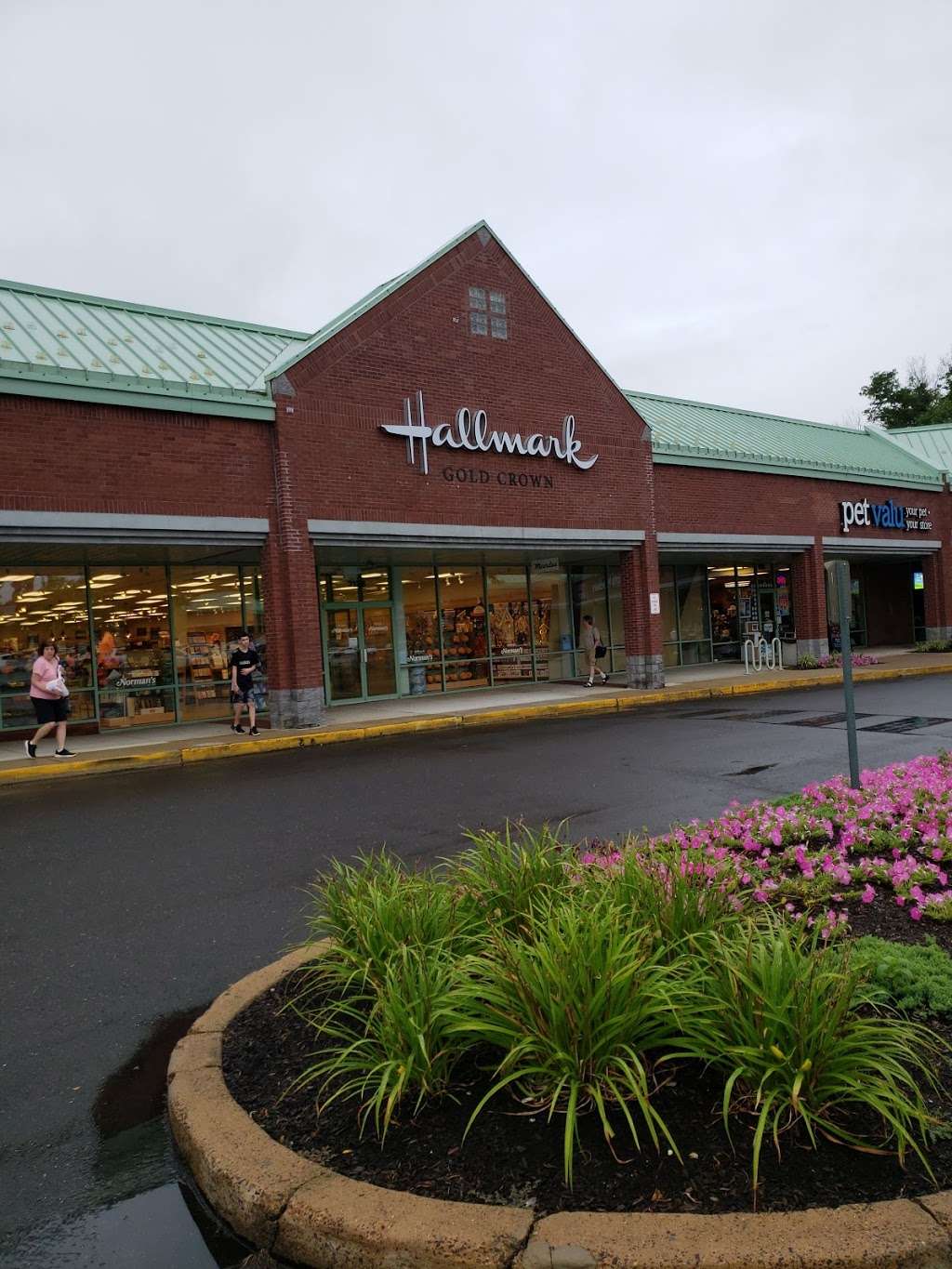 Normans Hallmark Shop | Marketplace At, 2128 County Line Rd, Huntingdon Valley, PA 19006, USA | Phone: (215) 357-8350
