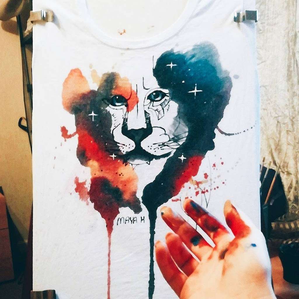 MAYA K hand painted fashion t-shirts (online store) | 64 Dartmouth Row, Blackheath, London SE10 8AT, UK | Phone: 07393 451038