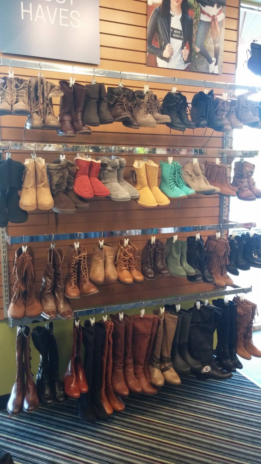 Platos Closet Cedar Hill | 213 N Hwy 67 #700-A, Cedar Hill, TX 75104, USA | Phone: (972) 293-8300