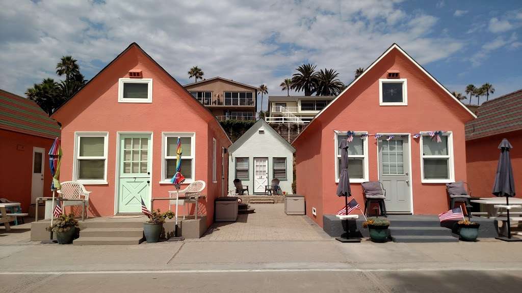 Roberts Cottages | 704 The Strand N, Oceanside, CA 92054 | Phone: (760) 721-8128