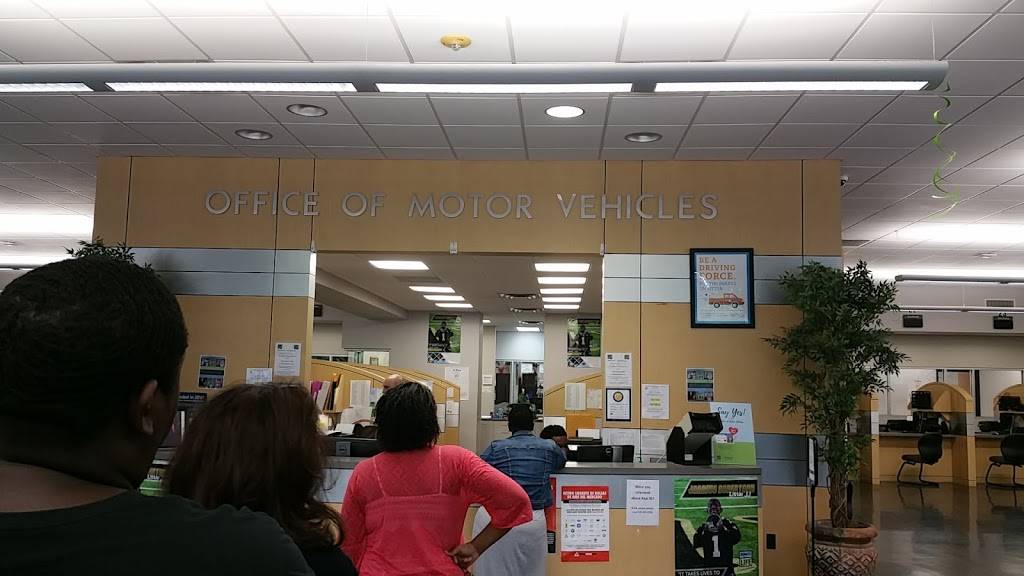 Louisiana Office of Motor Vehicles | 7979 Independence Blvd, Baton Rouge, LA 70806, USA | Phone: (225) 925-6146