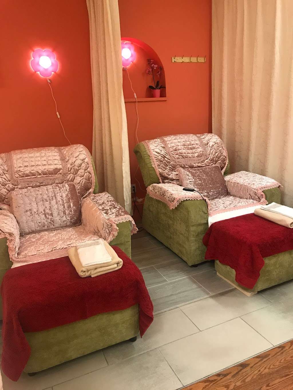 Lucky foot spa | 1052 W Beech St, Long Beach, NY 11561, USA | Phone: (516) 431-0697