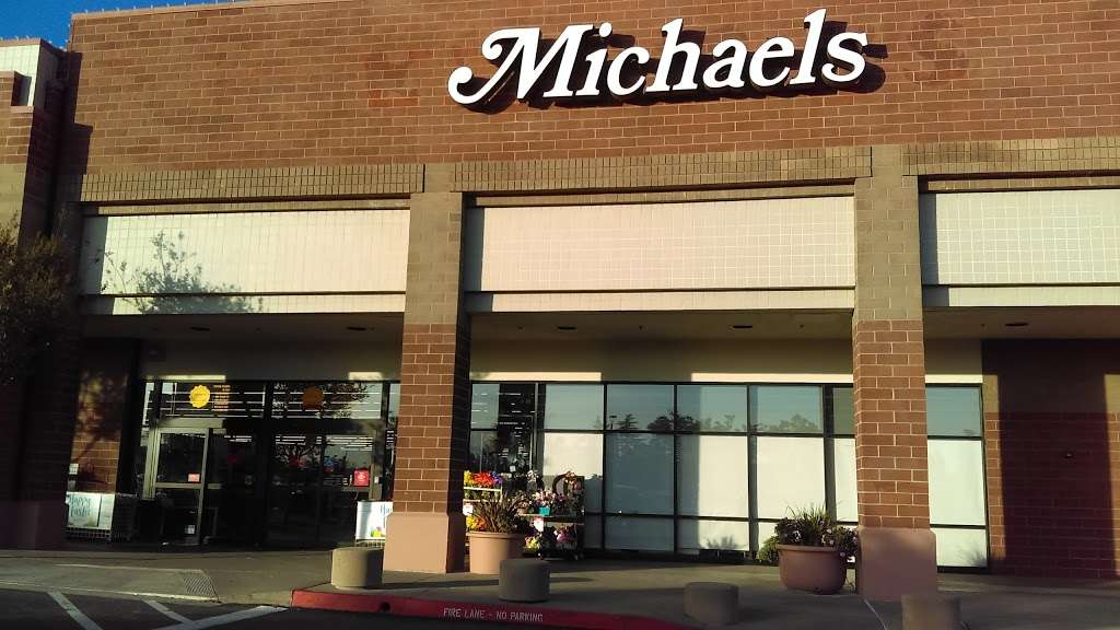 Michaels | 1310 Gateway Blvd, Fairfield, CA 94533, USA | Phone: (707) 421-2822