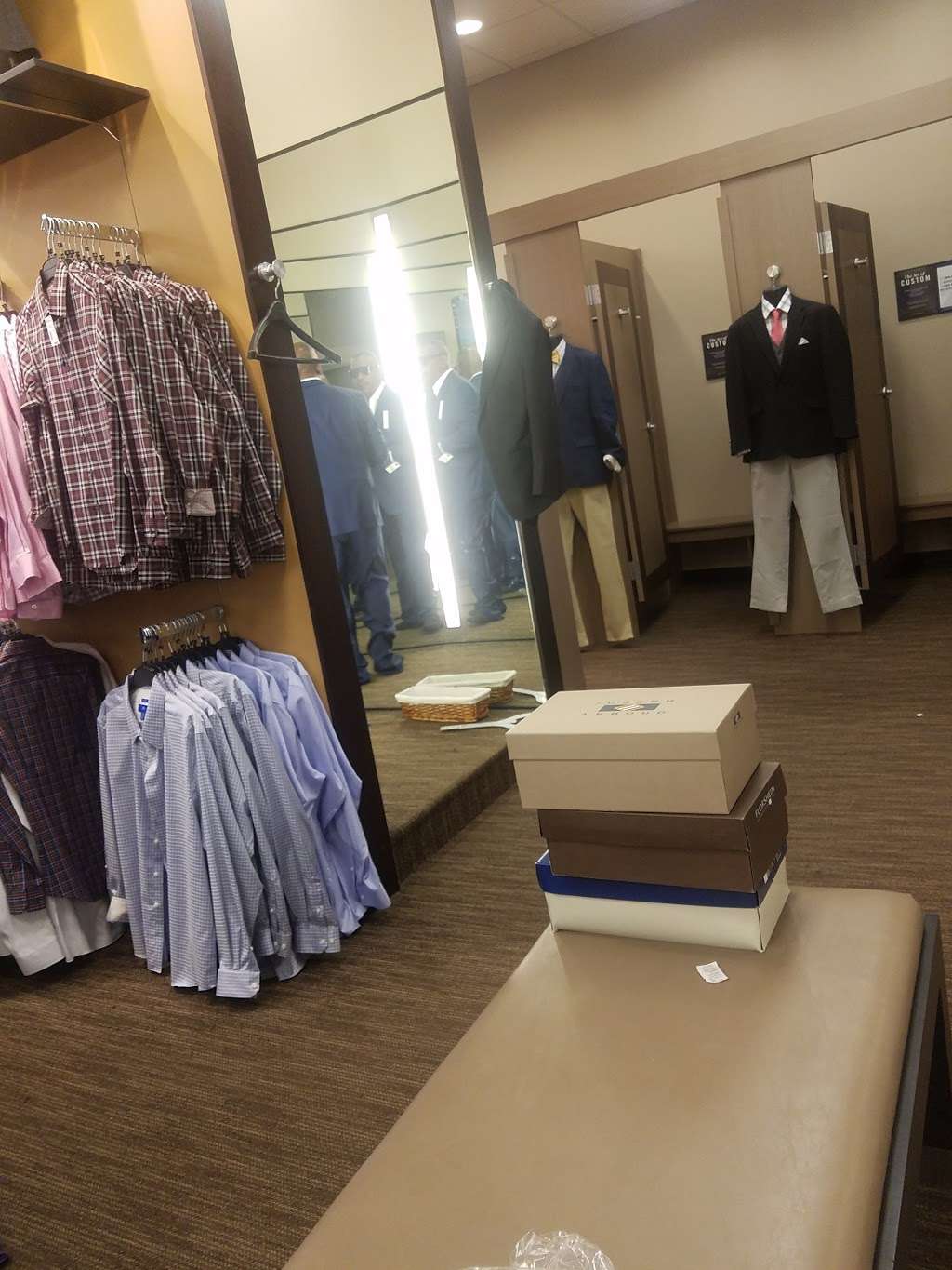 Mens Wearhouse | 18680 East 39th St S, Independence, MO 64057, USA | Phone: (816) 795-8501