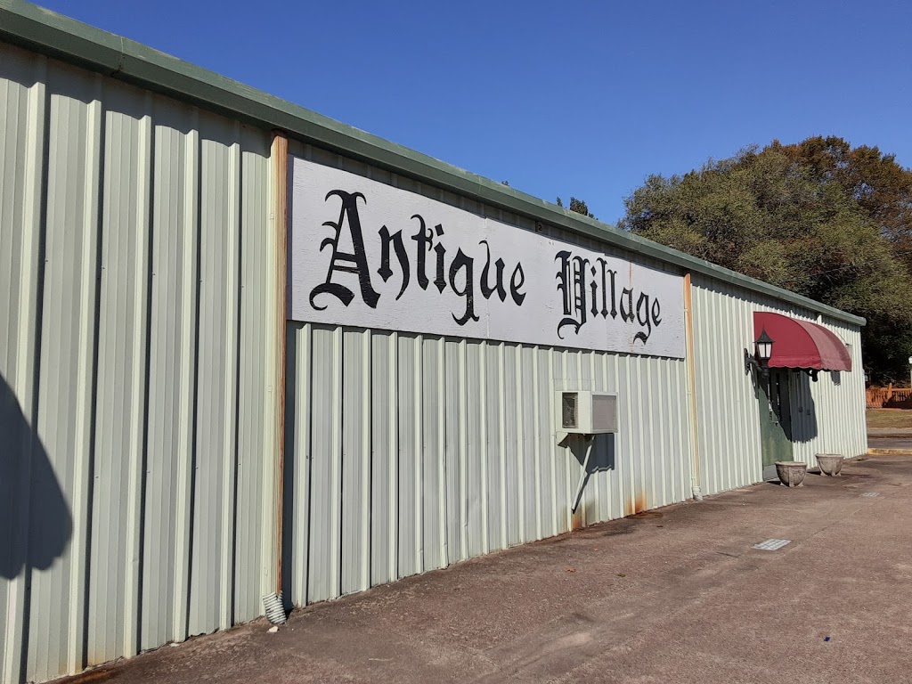Antique Village Mall | 10203 Chamberlayne Rd, Mechanicsville, VA 23116, USA | Phone: (804) 746-8914