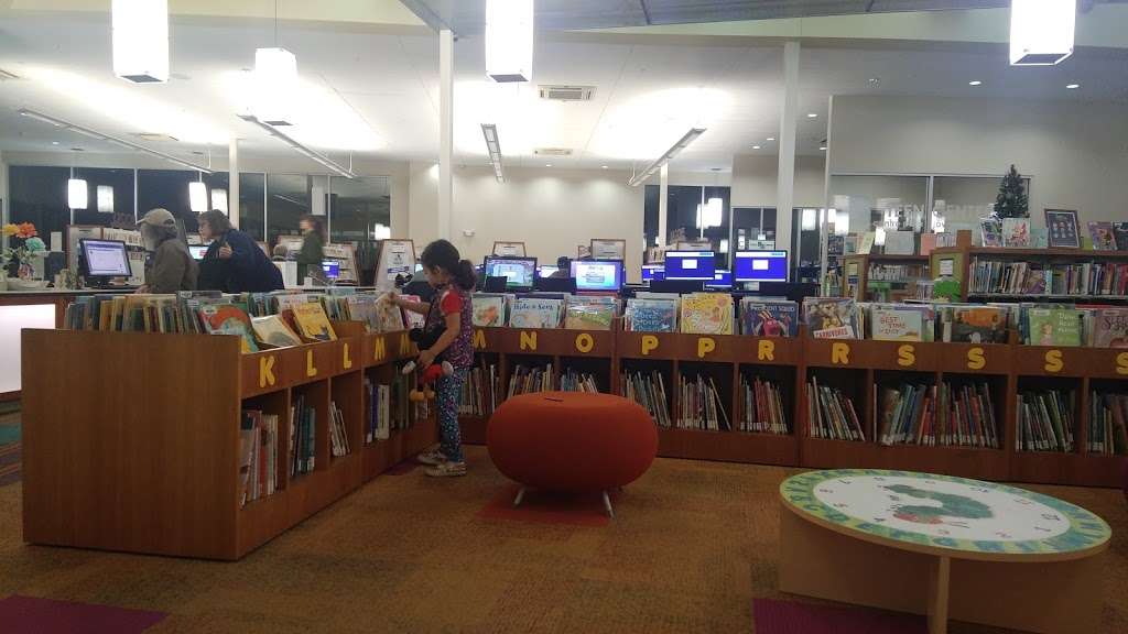 Lochwood Branch Library | 11221 Lochwood Blvd, Dallas, TX 75218, USA | Phone: (214) 670-8403