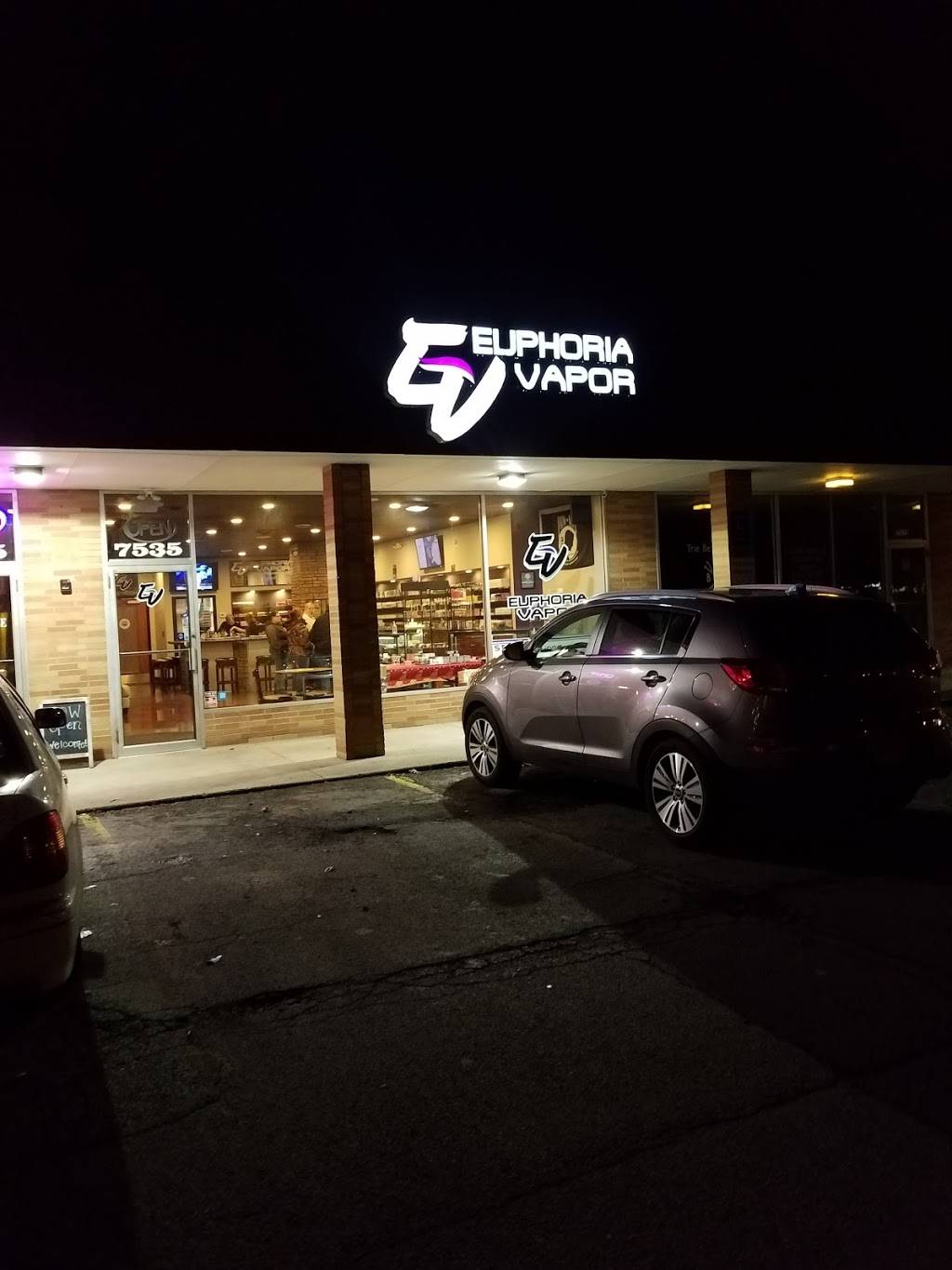 Euphoria Vapor | 7535 Pearl Rd, Middleburg Heights, OH 44130, USA | Phone: (440) 973-4247