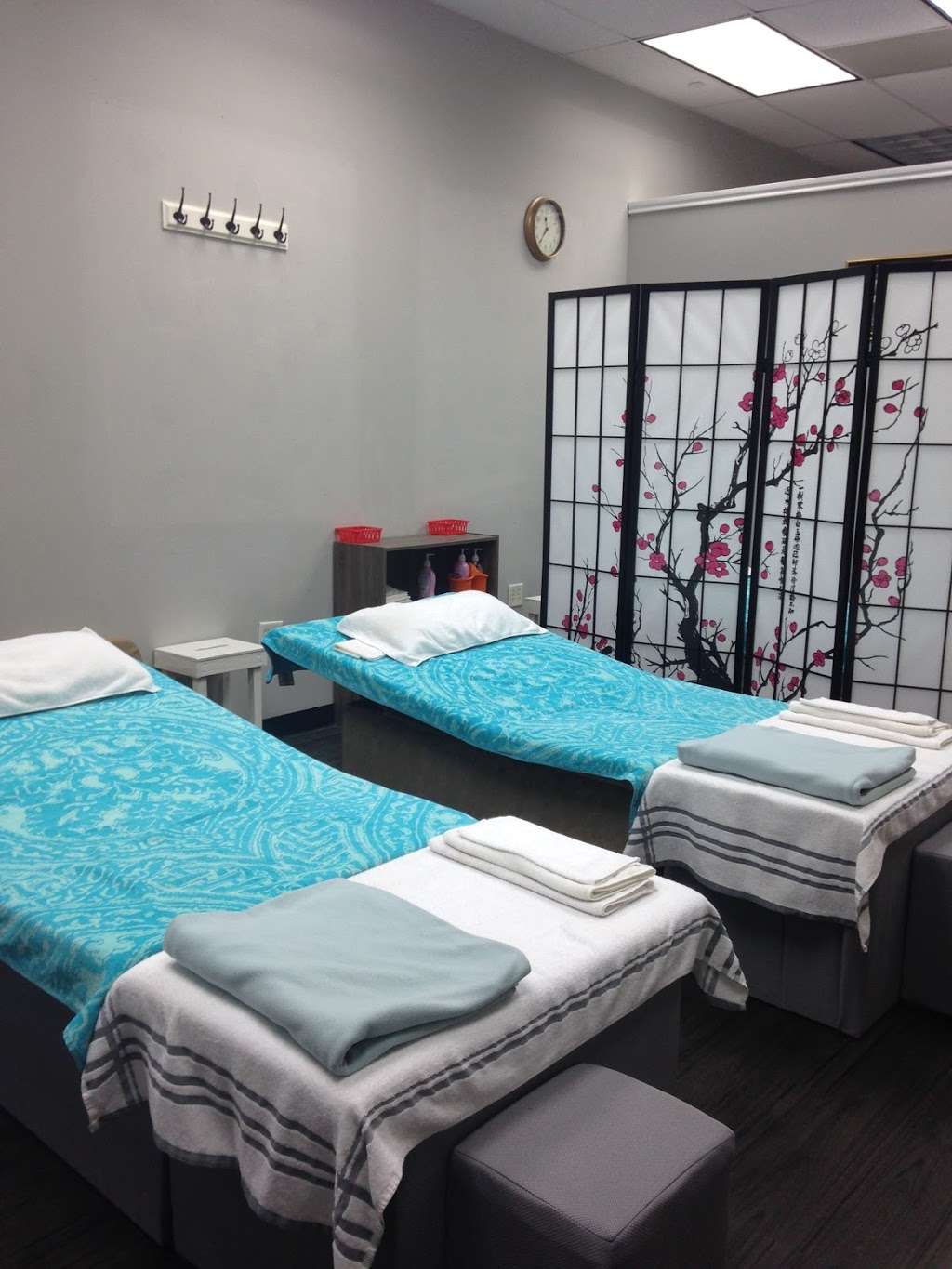 A+ Foot Spa | 8201 Broadway St # 107, Pearland, TX 77581, USA | Phone: (346) 570-2144