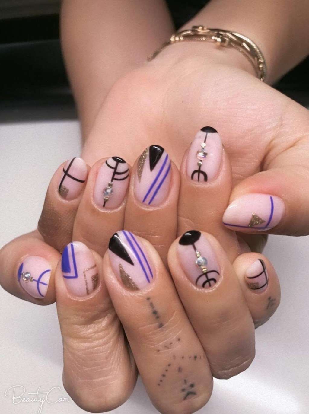 WellShow nails & spa | 3044 Steinway St, Long Island City, NY 11103, USA | Phone: (718) 685-2215
