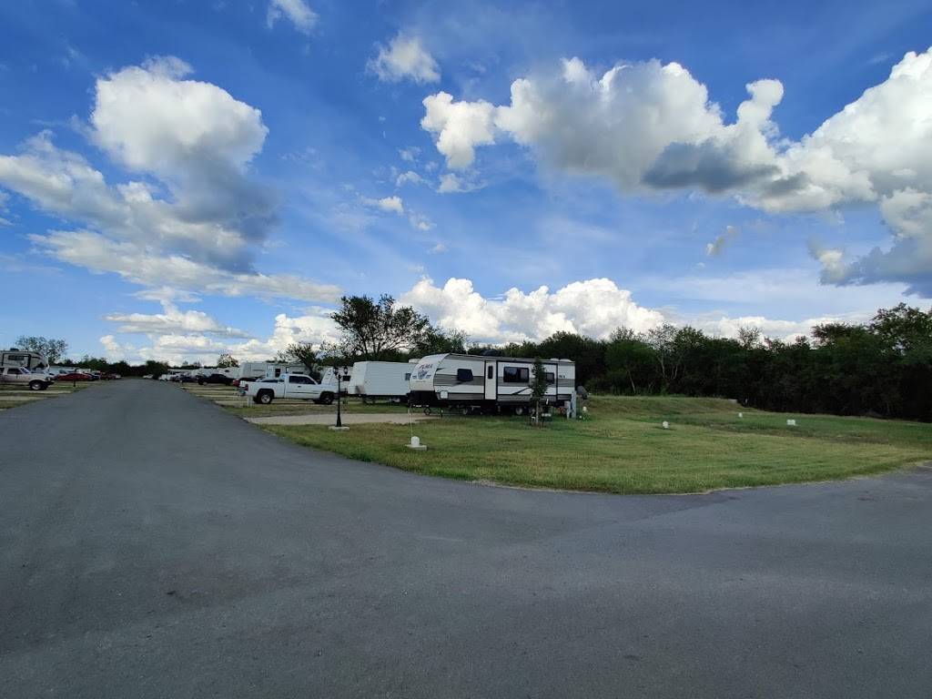 Wisteria RV Park on FM812 | 2750 FM812, Del Valle, TX 78617, USA | Phone: (512) 363-3777