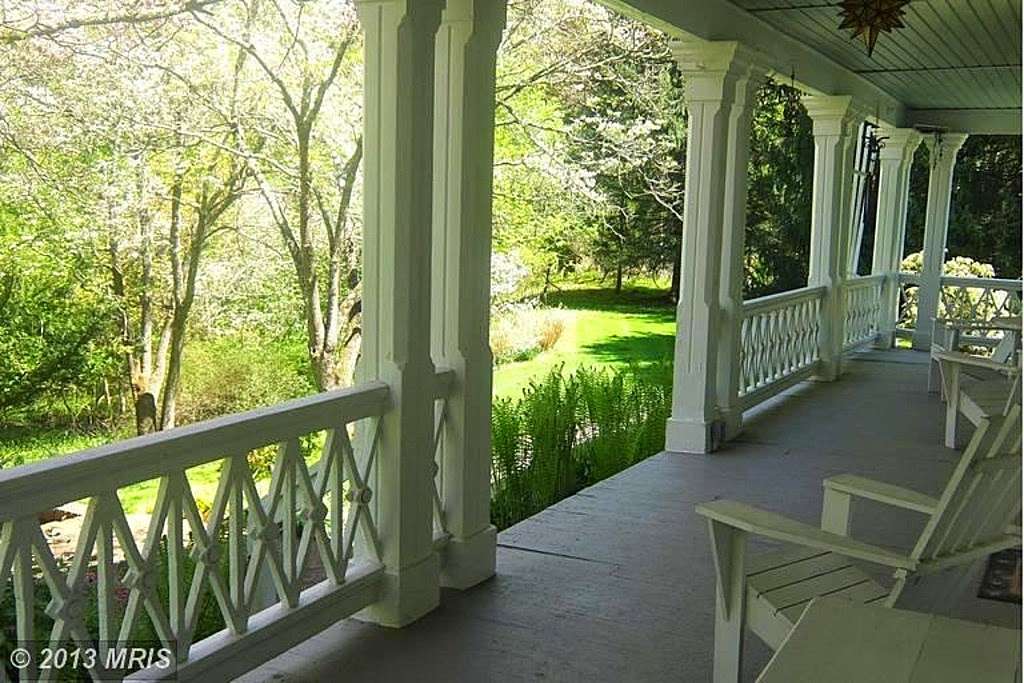 Wilderness Bed & Breakfast | 2 Thistle Rd, Catonsville, MD 21228, USA | Phone: (410) 744-0590