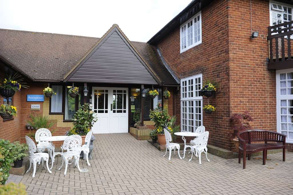 Red Court Care Home - Bupa | 27 Stanhope Rd, Croydon CR0 5NS, UK | Phone: 020 8681 2359