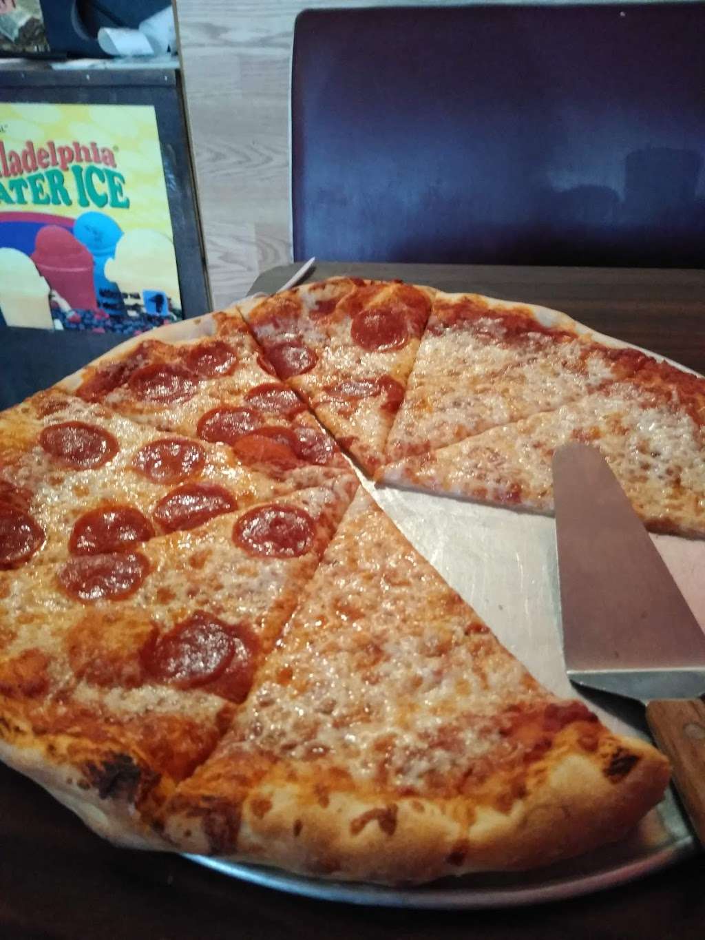 Aris pizza | 107 N Main St, China Grove, NC 28023, USA | Phone: (704) 431-2192