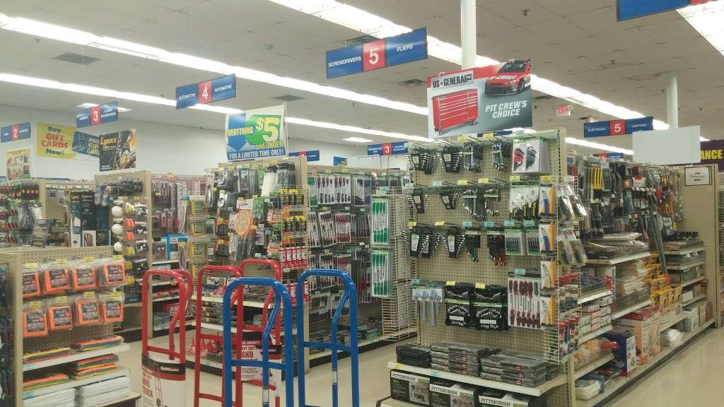 Harbor Freight Tools | 225 W Roosevelt Rd, Lombard, IL 60148, USA | Phone: (630) 261-0145