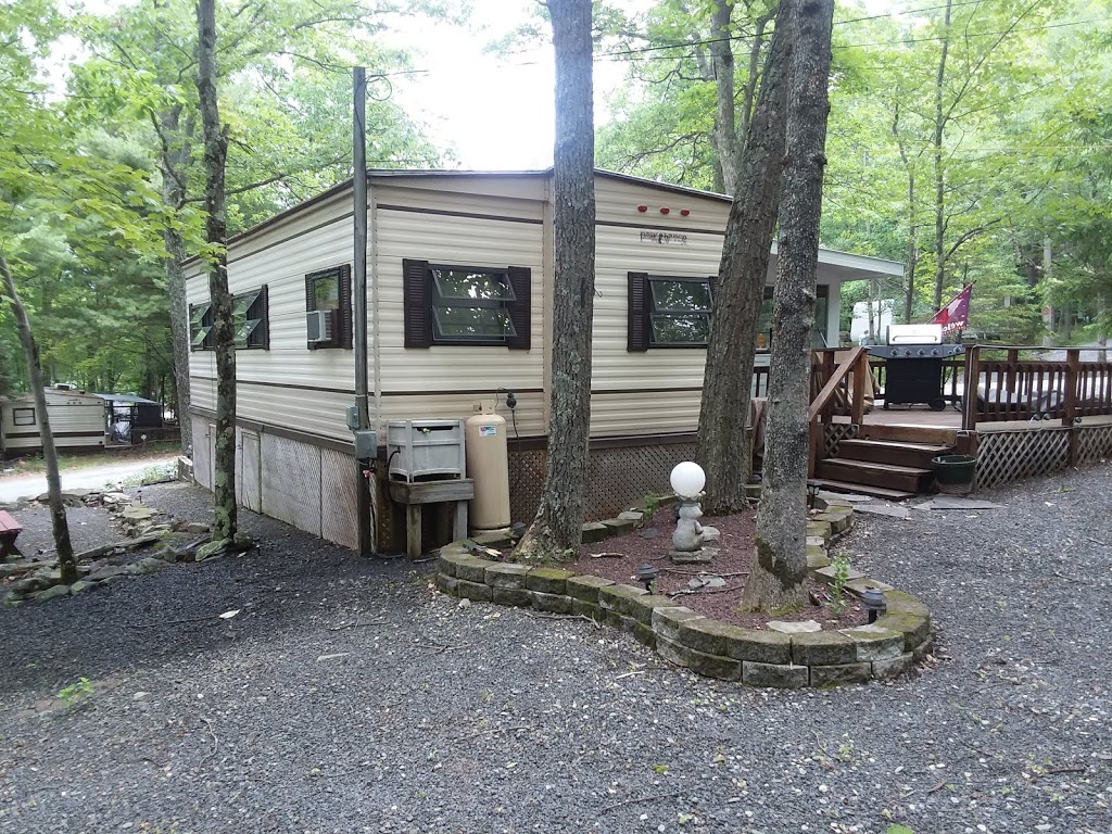 Poconos trailer | Milford, PA 18337