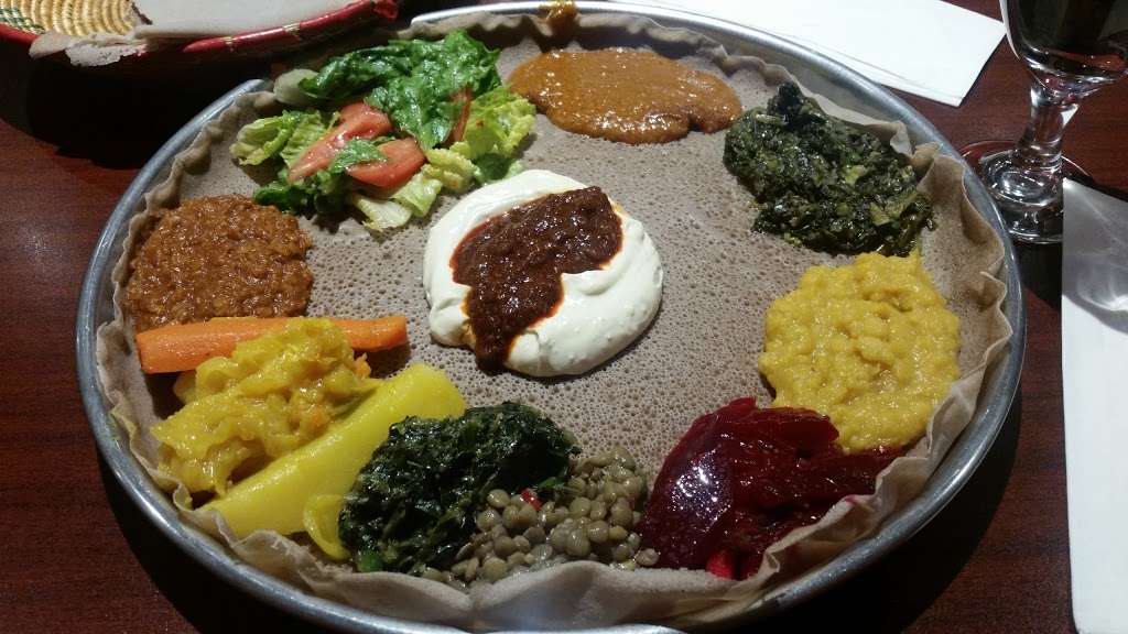 Awash Ethiopian Restaurant | 6324 N Broadway, Chicago, IL 60660, USA | Phone: (773) 274-0784