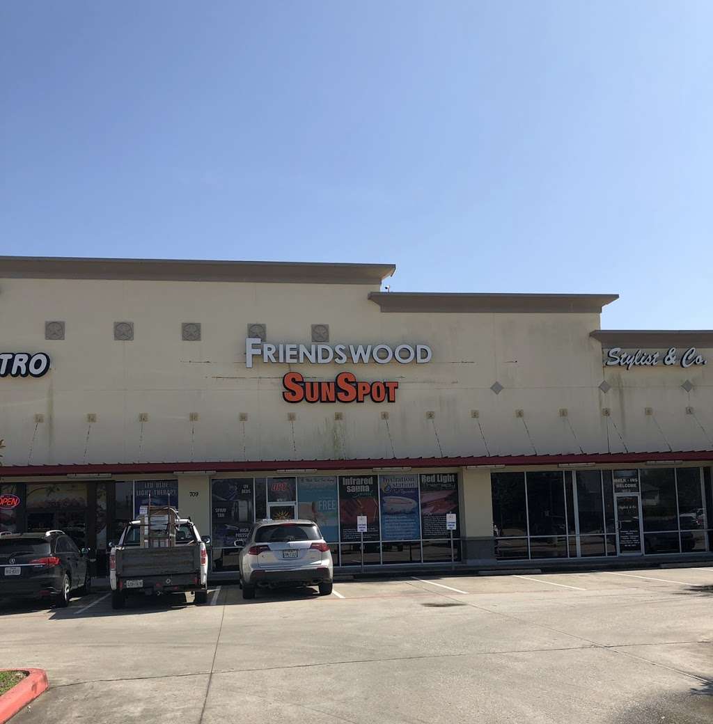 Friendswood Sun Spot | 709 W Parkwood Ave Suite D, Friendswood, TX 77546, USA | Phone: (281) 482-8826