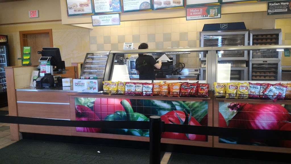 Subway | 203 Bedford St, East Bridgewater, MA 02333, USA | Phone: (508) 456-4581