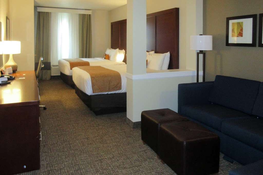 Comfort Suites Denver International Airport | 5940 Tower Rd, Denver, CO 80249 | Phone: (720) 535-9110