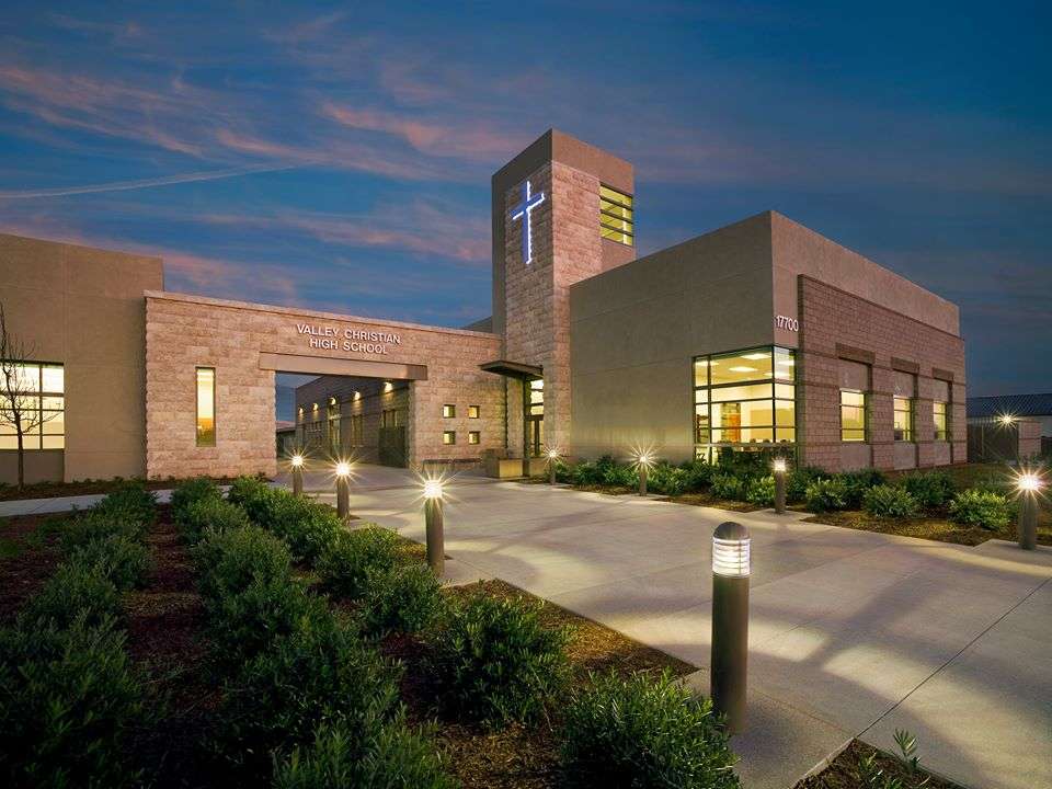 Valley Christian High School | 17700 Dumont Ave, Cerritos, CA 90703, USA | Phone: (562) 865-0281