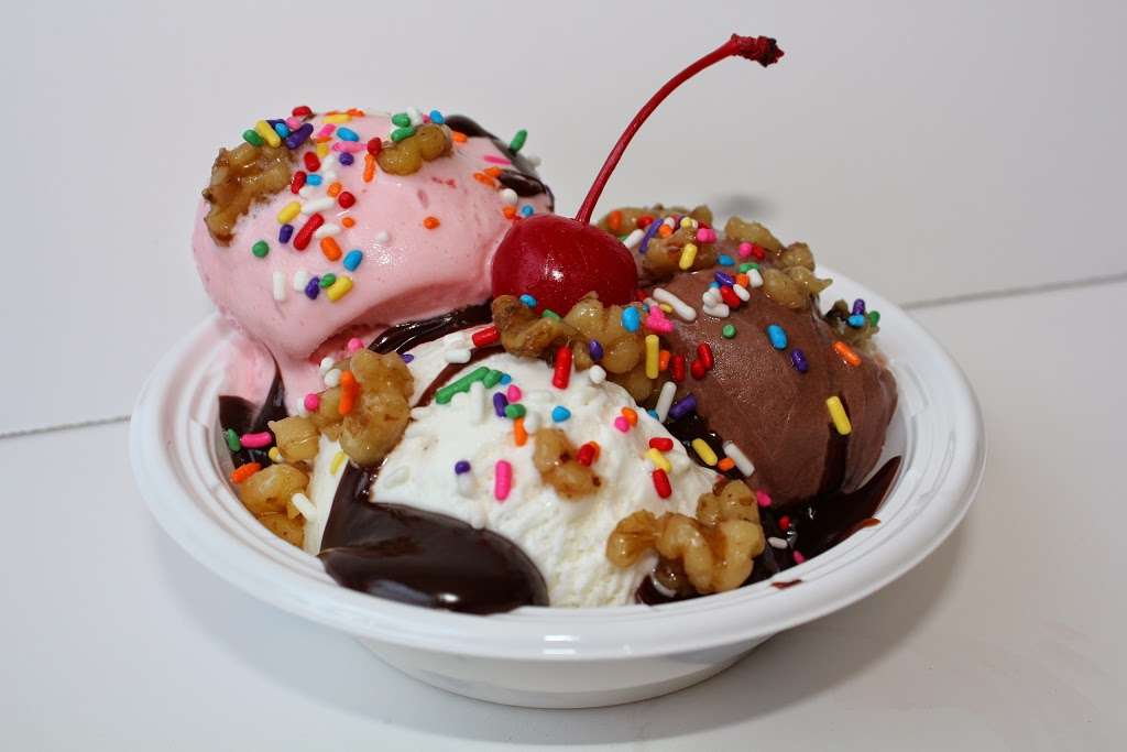 Justines Ice Cream Parlour | 12207 Coastal Hwy Ste A, Ocean City, MD 21842, USA | Phone: (410) 250-5003