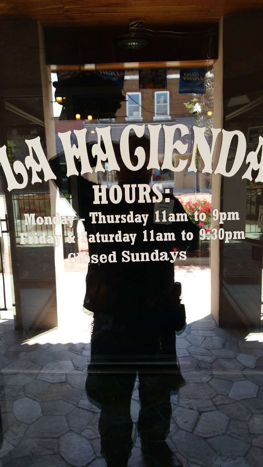 La Hacienda | 546 Main St, Osawatomie, KS 66064, USA | Phone: (913) 256-4570