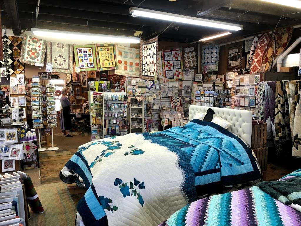 Log Cabin Quilt Shop | 2679 Old Philadelphia Pike, Bird in Hand, PA 17505, USA | Phone: (717) 393-1702