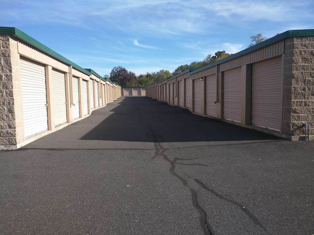 East Penn Self Storage: Center Valley | 5050 PA-309, Center Valley, PA 18034 | Phone: (610) 797-1572