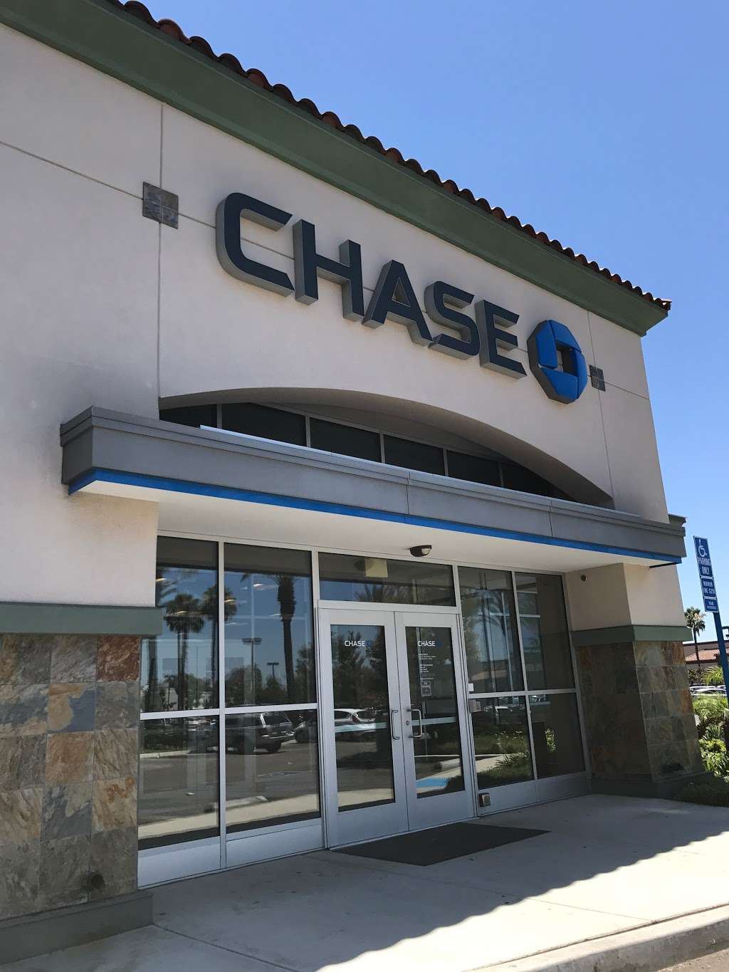 Chase Bank | 2240 E Carson St, Long Beach, CA 90807, USA | Phone: (562) 997-9230