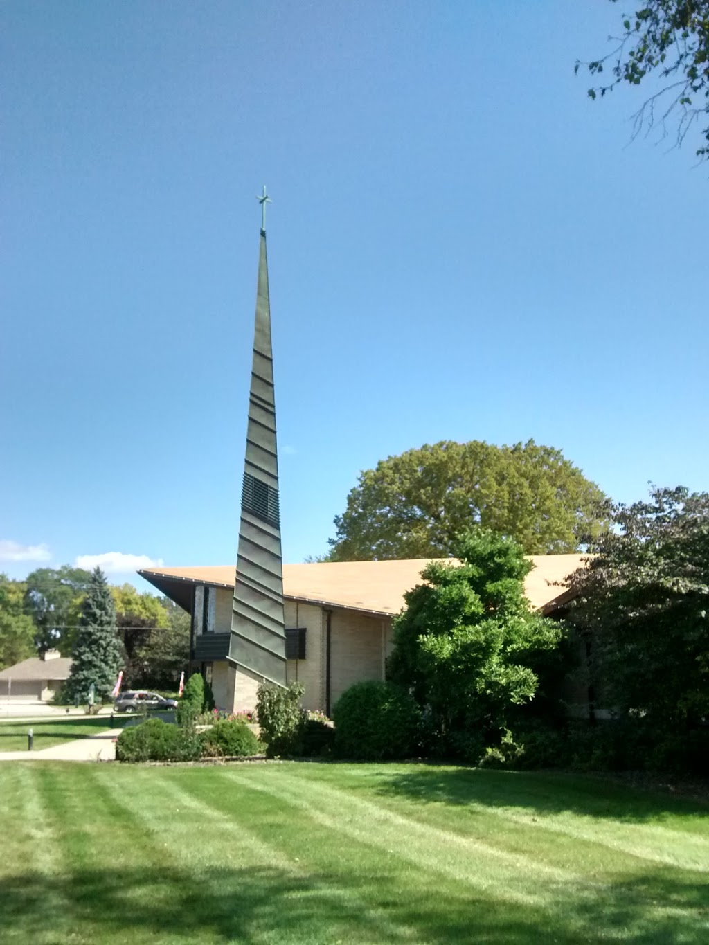 Holy Cross Lutheran Church | W156N8131 Pilgrim Rd, Menomonee Falls, WI 53051, USA | Phone: (262) 251-2740