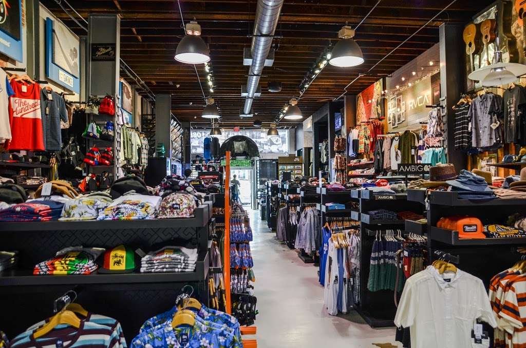 Jacks Garage Skateshop Huntington Beach | 101 Main St, Huntington Beach, CA 92648 | Phone: (714) 500-5755