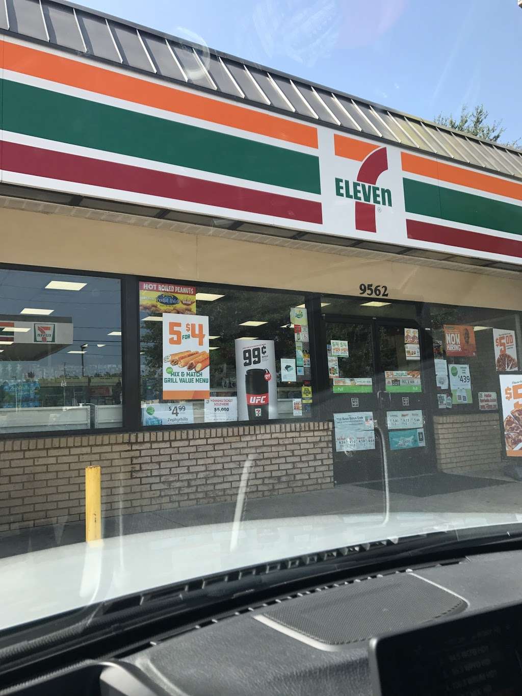 7-Eleven | 9562 E Colonial Dr, Orlando, FL 32817 | Phone: (407) 249-1563