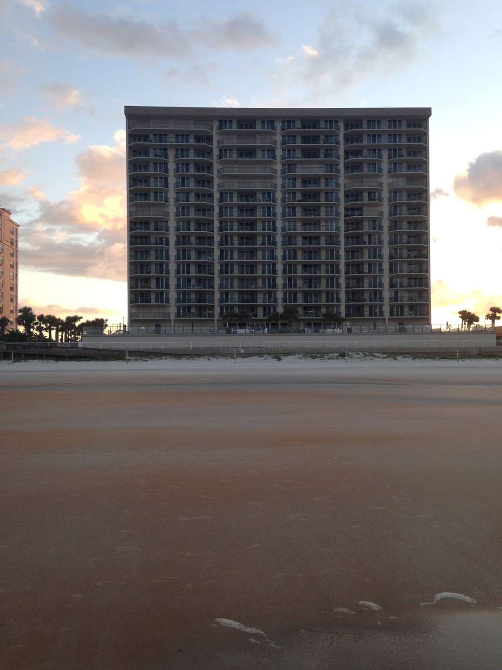 Daytona Beach Oceanside Inn | 1801 W International Speedway Blvd, Daytona Beach, FL 32114, USA