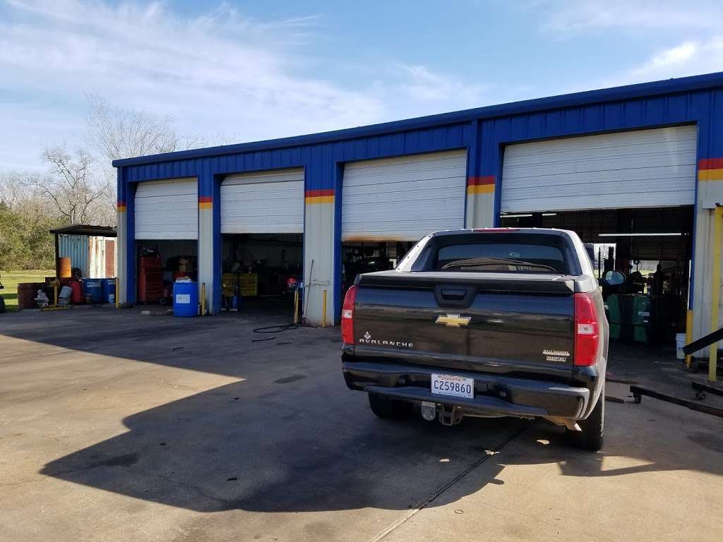 Auto Repair Unlimited | 206 Brazos St, Brazoria, TX 77422, USA | Phone: (979) 798-4971