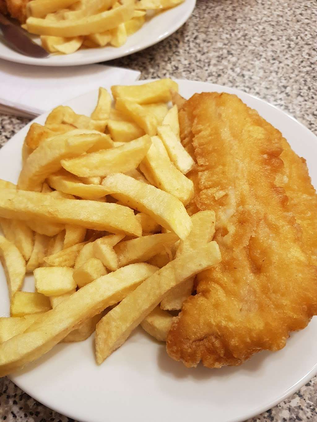 The Golden Fish | 767 Becontree Ave, Dagenham RM8 3HH, UK | Phone: 020 8592 6293