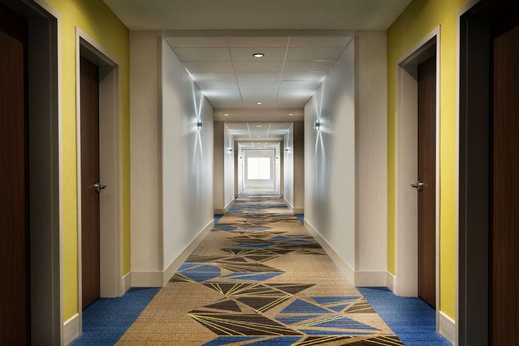 Holiday Inn Express Lorton | 8180 Silverbrook Rd, Lorton, VA 22079 | Phone: (703) 643-3100