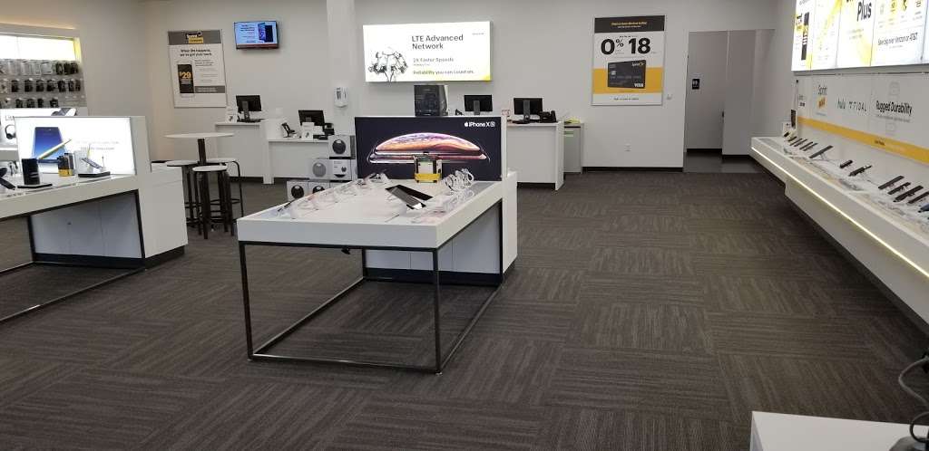 Sprint Store | Photo 5 of 10 | Address: 1279 N Emerson Ave Unit A-4, Greenwood, IN 46143, USA | Phone: (317) 215-7566