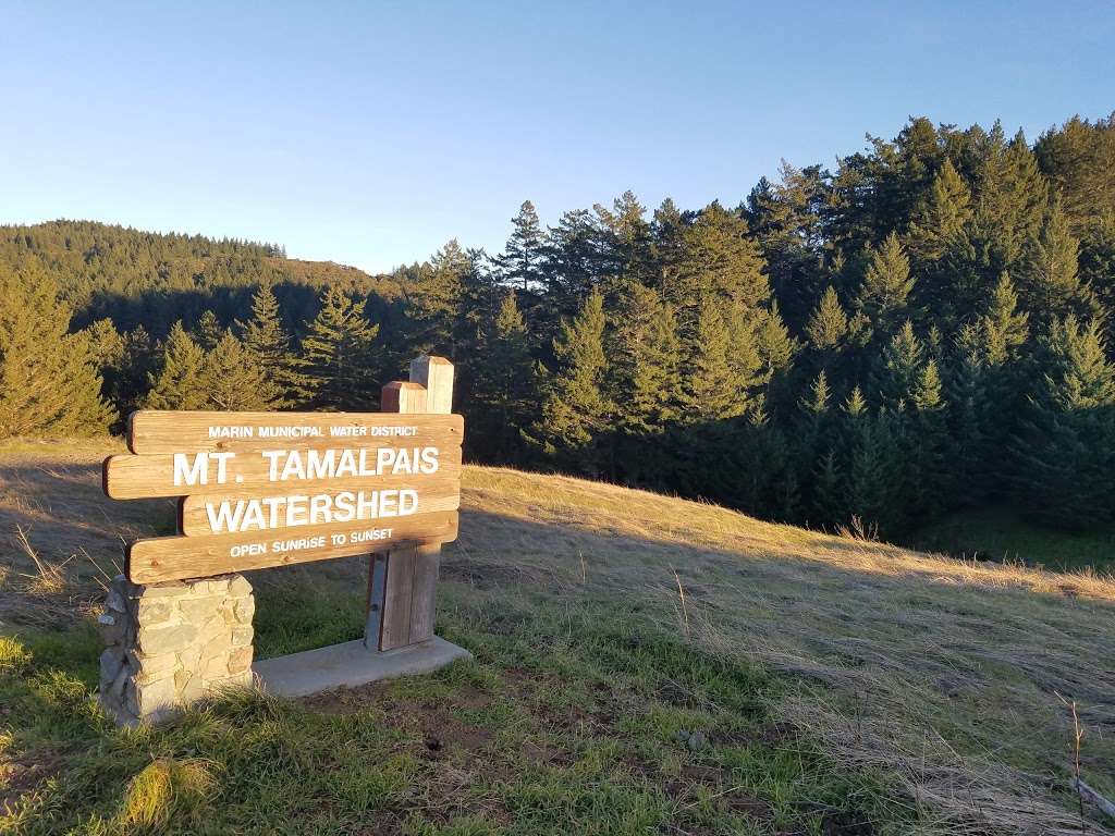 Cataract trail parking spot | Stinson Beach, CA 94970, USA