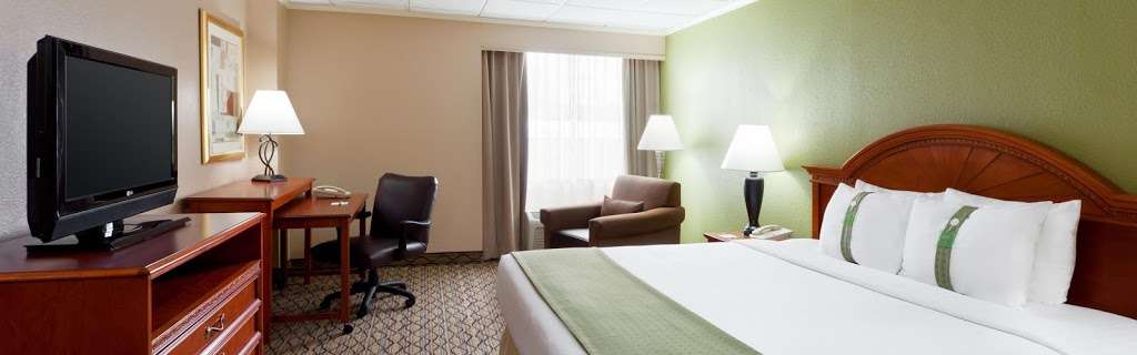 Holiday Inn Clark - Newark Area | 36 Valley Rd, Clark, NJ 07066, USA | Phone: (732) 574-0100