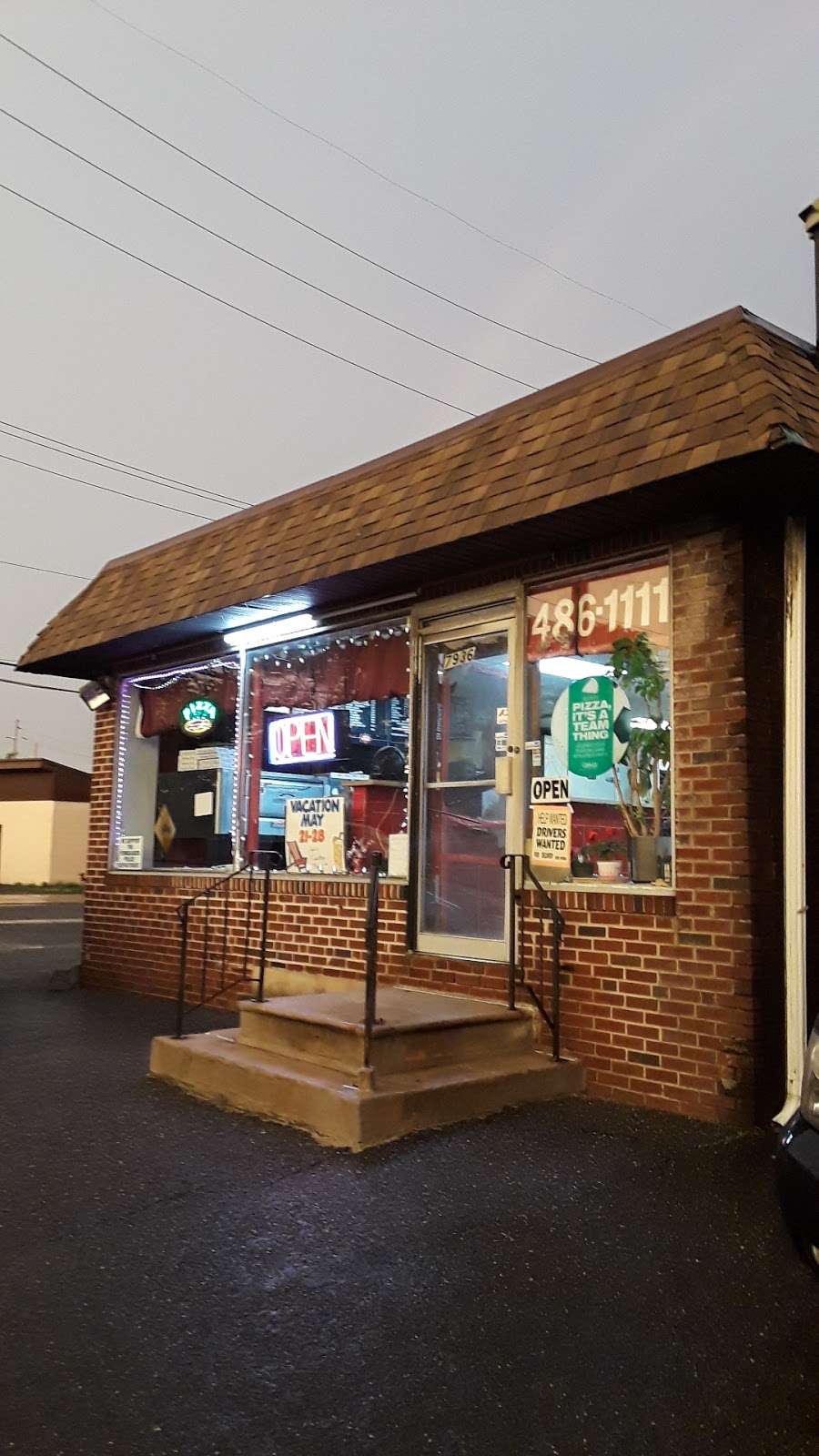 Pizza Store | 7936 River Rd, Pennsauken Township, NJ 08110, USA | Phone: (856) 486-1111