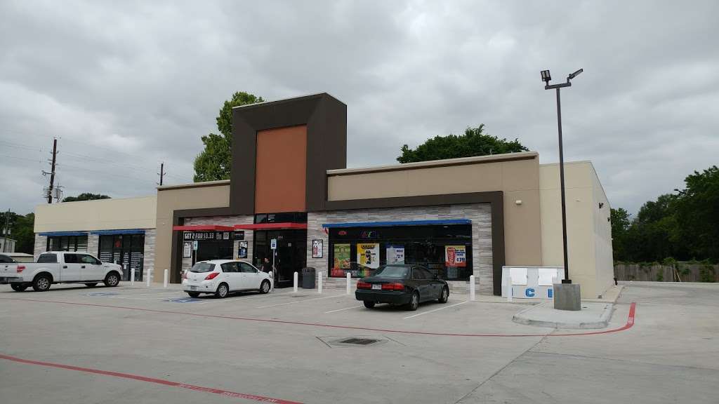 Chevron | 914 W Greens Rd, Houston, TX 77067 | Phone: (832) 814-9790