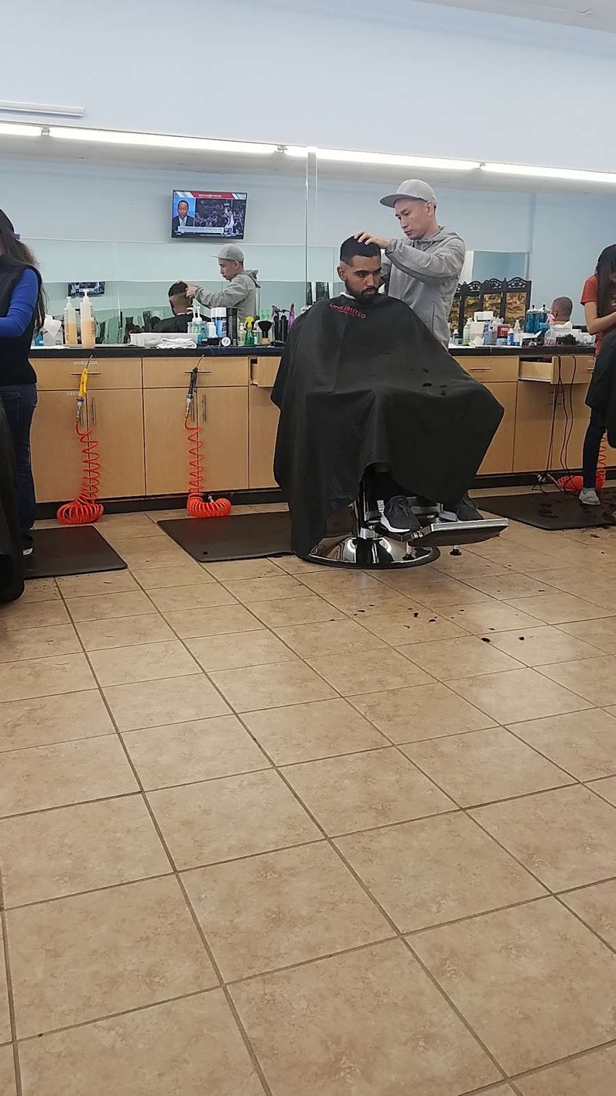 unlimited barber shop | 1746 W Chapman Ave, Orange, CA 92868 | Phone: (714) 467-0003