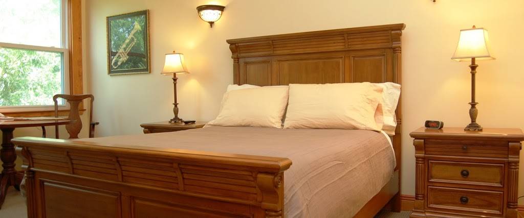 Zora Bed and Breakfast | 420 Bouny St, New Orleans, LA 70114, USA | Phone: (504) 723-7367