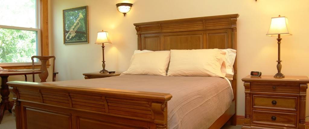 Zora Bed and Breakfast | 420 Bouny St, New Orleans, LA 70114 | Phone: (504) 723-7367