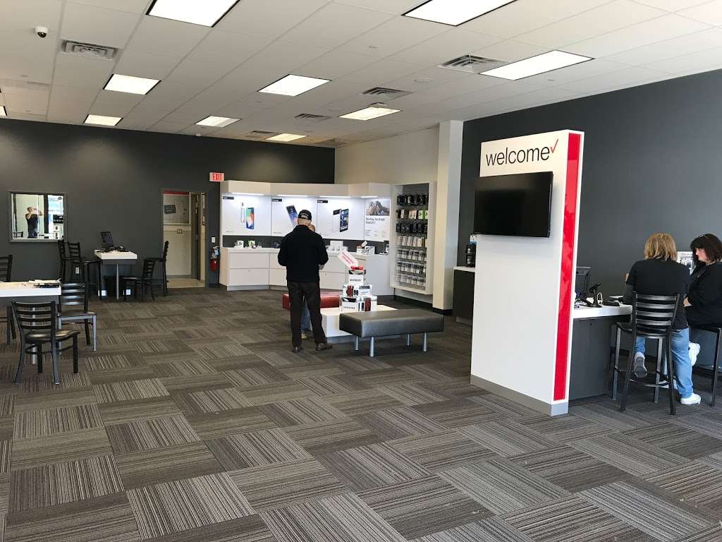 Verizon Authorized Retailer, TCC | 2960 Center Valley Pkwy Ste 744, Center Valley, PA 18034 | Phone: (610) 841-9606