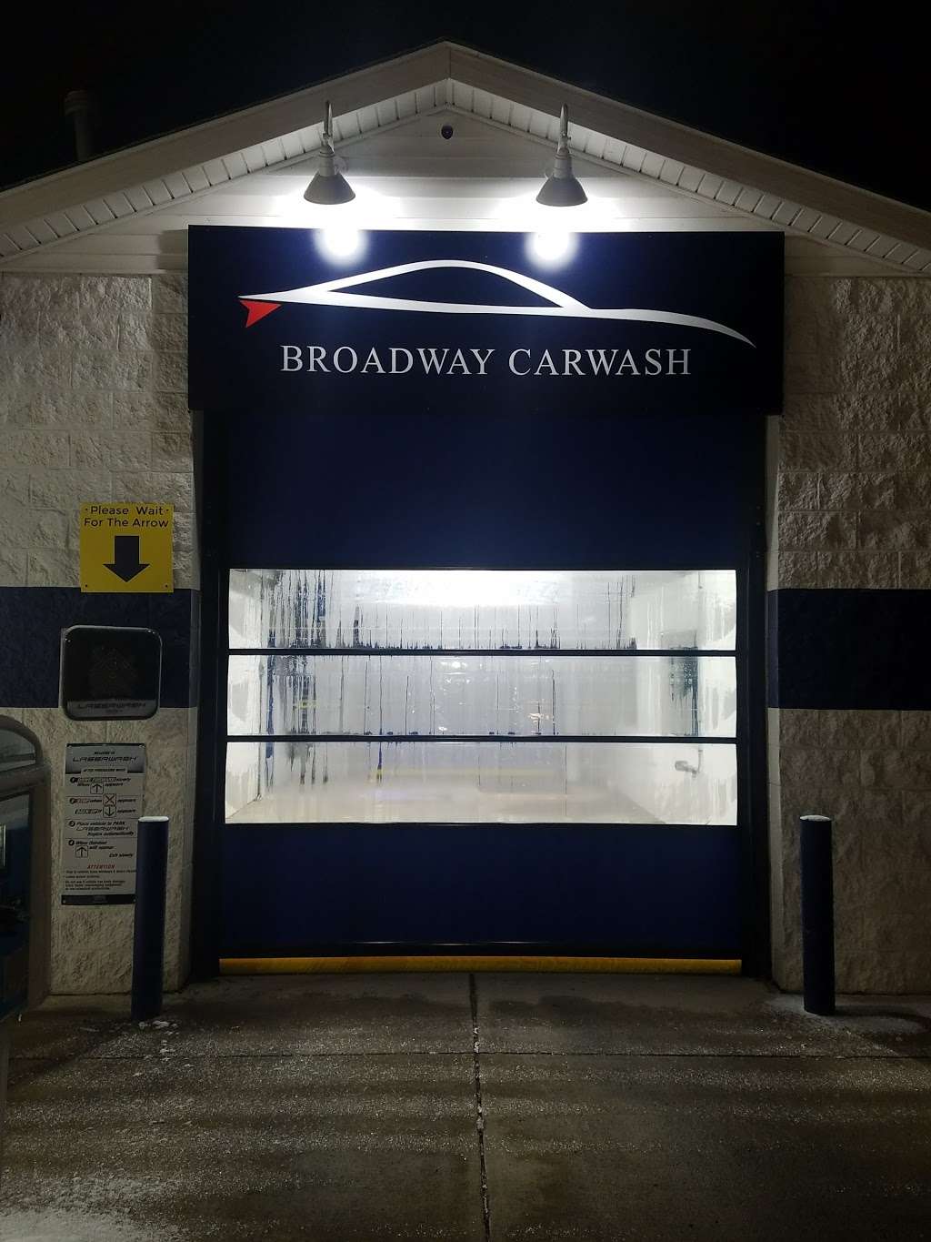 Broadway Carwash | 509 E Broadway St, Fortville, IN 46040, USA | Phone: (317) 559-9260