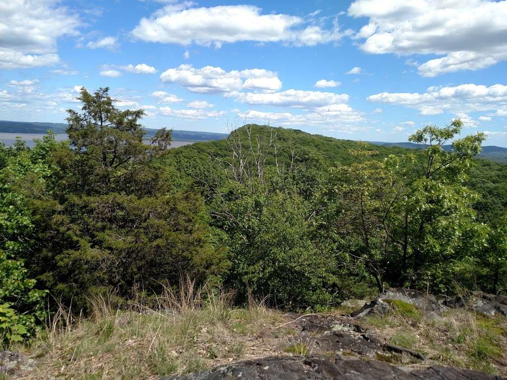 High Tor State Park | 415 S Mountain Rd, New City, NY 10956, USA | Phone: (845) 634-8074
