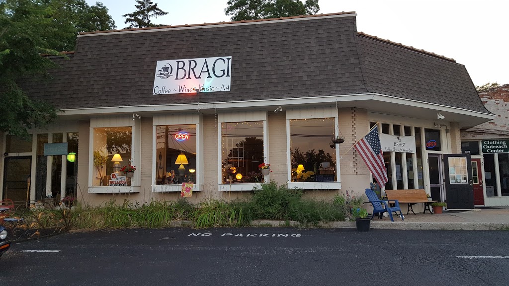Bragii Coffee House & Wine Bar | 107 N Walworth Ave, Williams Bay, WI 53191, USA | Phone: (262) 686-8016